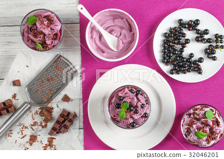 summer ice cream dessert of blackcurrant summer ice cream dessert of blackcurrant 32046201