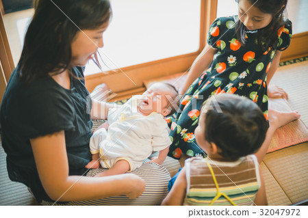 baby, infant, newborn child 32047972