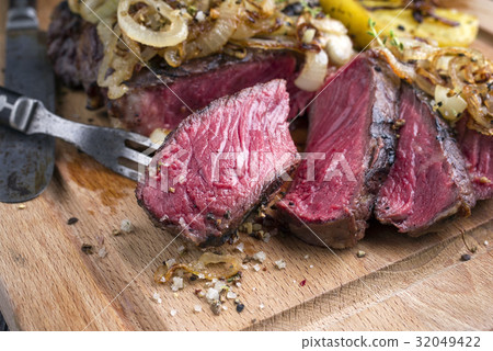 Wagyu Entrecote Steak with Fried Onion and Potatoe 32049422