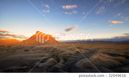 Factory Butte 32049616