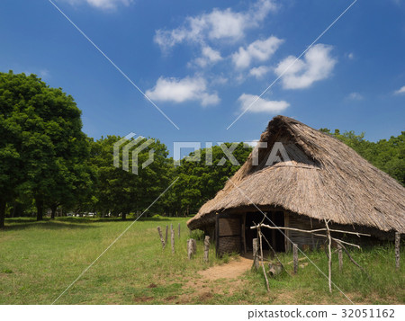 Restoration of Kazusuri shell mounds Pit dwellings 32051162