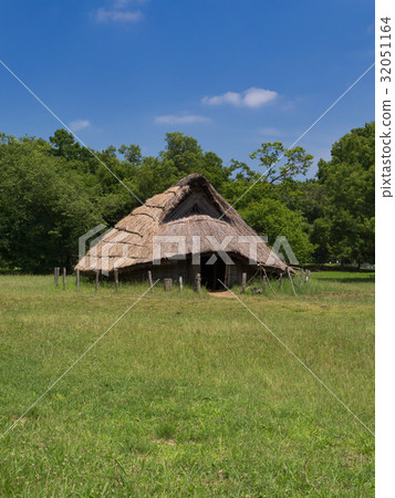 Restoration of Kazusuri shell mounds Pit dwellings 32051164
