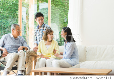 家庭三代 家庭三代 32053141