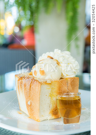 Honey Toast 32054425
