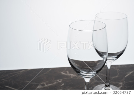 wine glass wine glass 32054787
