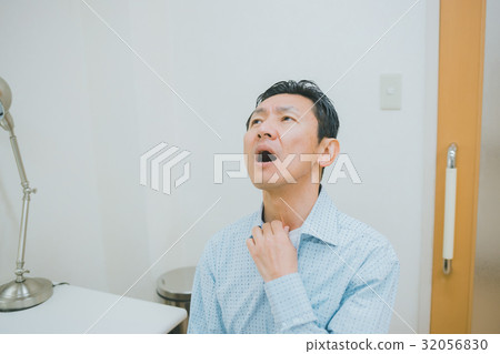 hospital, hospitals, middle and old aged 32056830