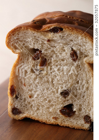 葡萄乾麵包 32057875