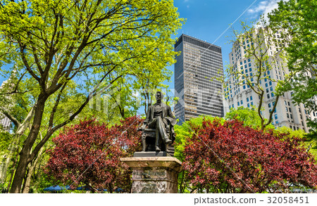 William Seward Statue at Madison Square Park in William Seward Statue at Madison Square Park in 32058451