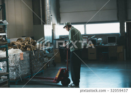 造紙 工廠 人 32059437