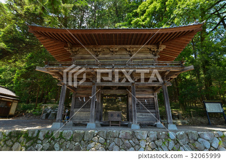 [Nirasaki City, Yamanashi Prefecture] Takeda Hachimangu Main Gate 32065999