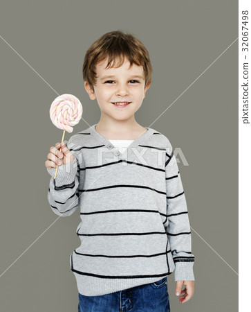 Little Boy Hands Holding Marshmallow Candy Studio Portrait Little Boy Hands Holding Marshmallow Candy Studio Portrait 32067498