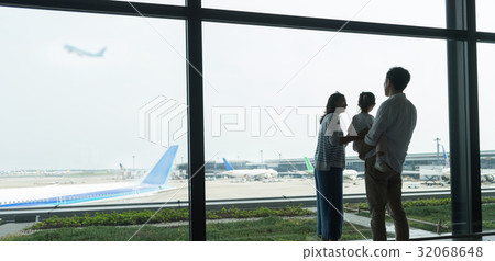 家庭旅行旅行機場家庭旅行圖像 32068648