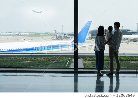 家庭旅行旅行機場家庭旅行圖像 32068649
