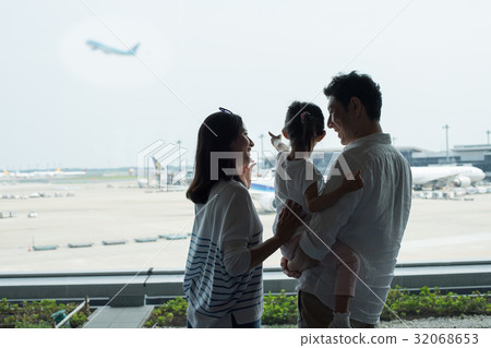 Family Travel Travel Airport Family Travel Image Family Travel Travel Airport Family Travel Image 32068653