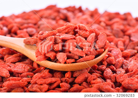 Dried goji berries Dried goji berries 32069283