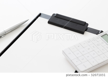 活頁夾和計算器 32071031