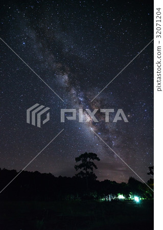 Milky Way at Phu Hin Rong Kla National Park 32071204