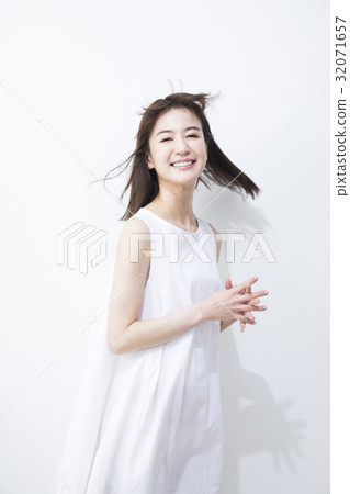 Beauty image 32071657