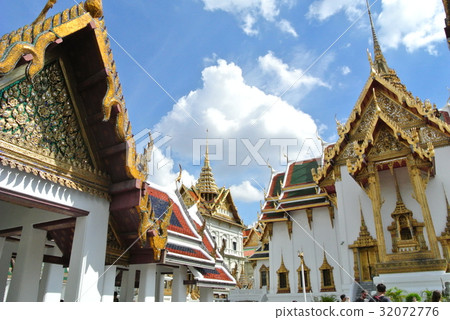 Wat Phra Kaew 32072776