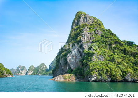 Rocks of Halong bay in Vietnam 32074201