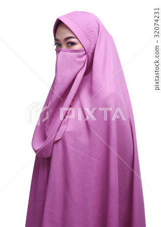 Portrait of asian muslim woman wearing hijab Portrait of asian muslim woman wearing hijab 32074231