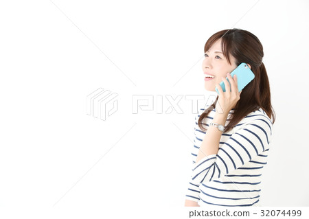 女子 32074499