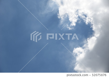 蔚藍的天空 蔚藍的天空 32075876