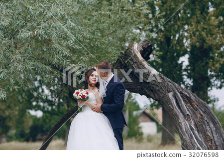 couple in wedding day couple in wedding day 32076598