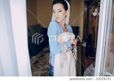 bride with white dress bride with white dress 32076741