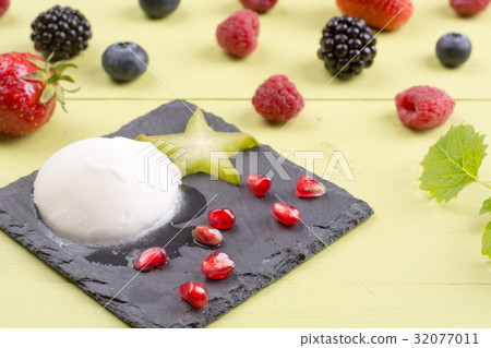 Frozen sorbet on slate Frozen sorbet on slate 32077011