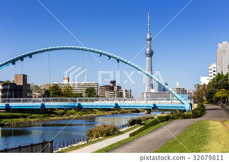 Tokyo skytree with blue sky Tokyo,Japan Tokyo skytree with blue sky Tokyo,Japan 32079811