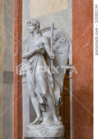 Elements of the interior of the interior of St. Jo 32080134