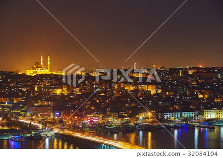 Night lights of Istanbul 32084104