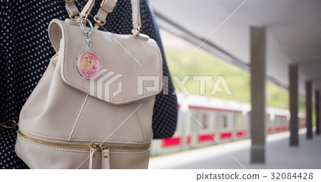 Pregnant woman [Use background art set] 32084428