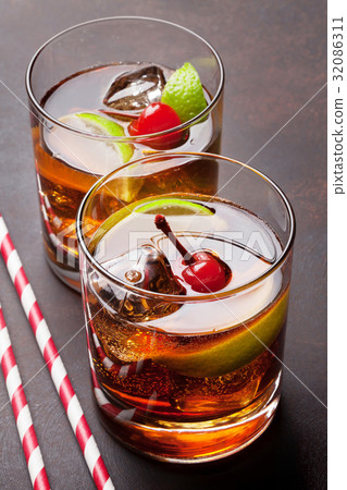 Cuba libre cocktail glasses Cuba libre cocktail glasses 32086311