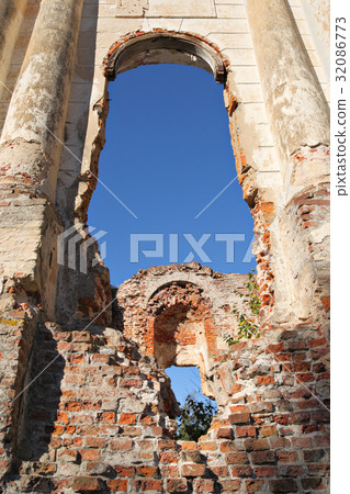 Ruins of the Gilzen's and Shadurski's palace Ruins of the Gilzen's and Shadurski's palace 32086773