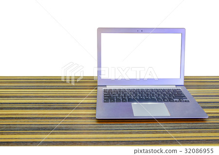 Laptop with blank screen 32086955