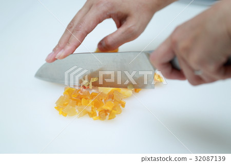 Dried fruits (mango pineapple guavano pine pineapple fruit food food) 32087139