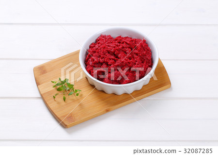 fresh beetroot puree 32087285