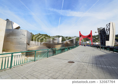 Spain Bilbao Guggenheim Museum Spain Bilbao Guggenheim Museum 32087764
