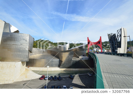 Spain Bilbao Guggenheim Museum Spain Bilbao Guggenheim Museum 32087766