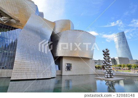 Spain Bilbao Guggenheim Museum 32088148