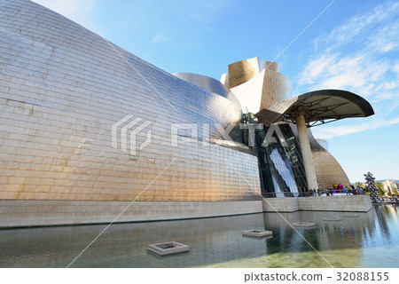 Spain Bilbao Guggenheim Museum Spain Bilbao Guggenheim Museum 32088155
