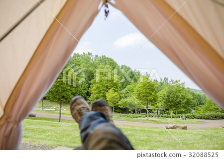 從帳篷內查看（主觀圖像） 32088525