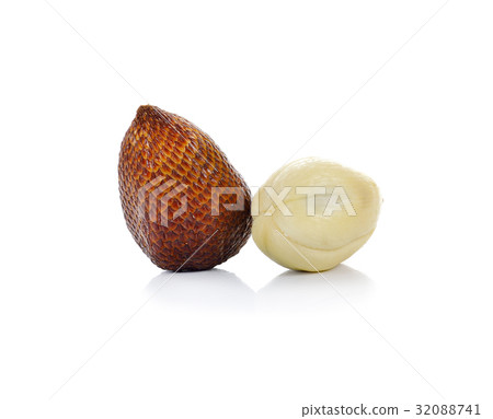 Salak snake fruit isolated on white background Salak snake fruit isolated on white background 32088741