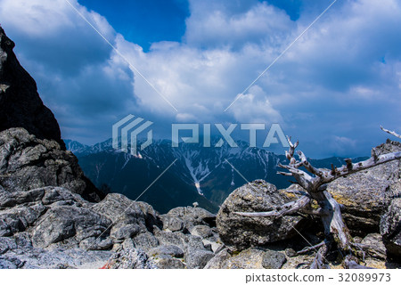 Mt. Hakune from Mt. Phoenix Mt. Hakune from Mt. Phoenix 32089973