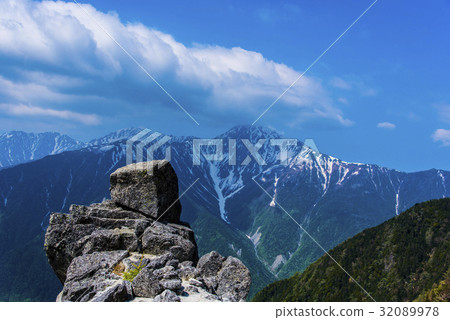Mt. Hakune from Mt. Phoenix Mt. Hakune from Mt. Phoenix 32089978