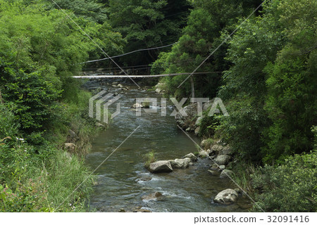 Suspension bridge 32091416