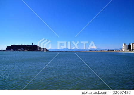 Enoshima and Mt. Fuji seen from Katase coast 32097423