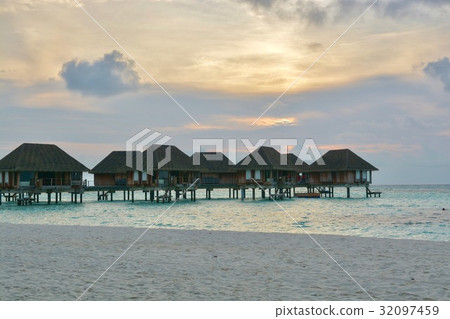 beach 32097459